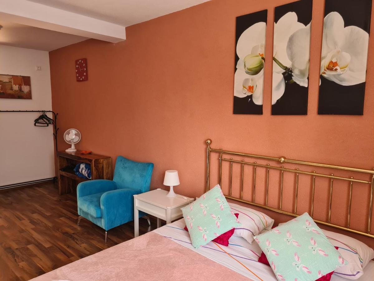 Luca'S Studio 3 ,Close To Therme Bucharest, Airport Otopeni บาโลเตชติ ภายนอก รูปภาพ